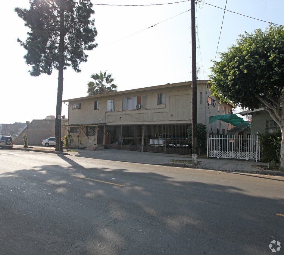 Foto del edificio - 1155 N Serrano Ave