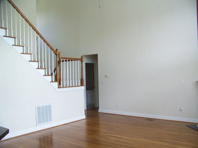 Foto del edificio - 862 Three Wood Dr