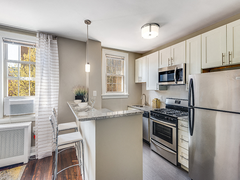 One-bedroom kitchen (staged) - The August