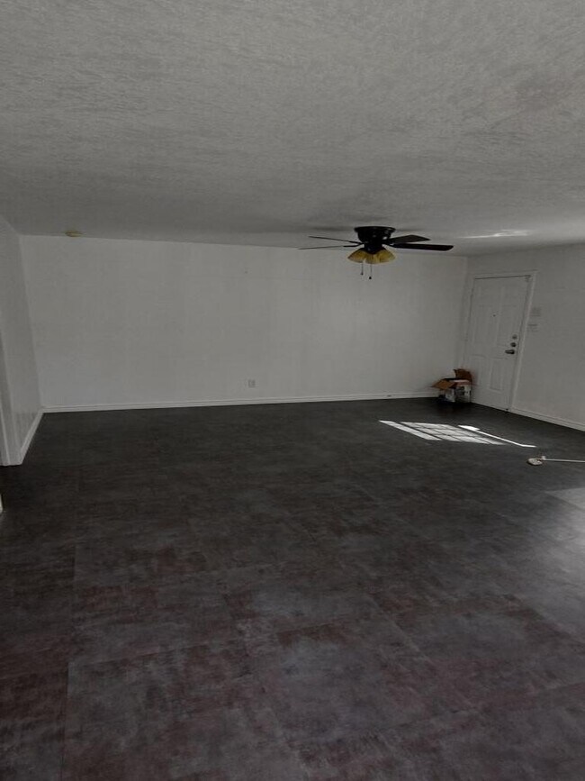 Foto del edificio - 204-206 Dewald St