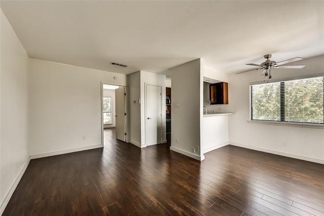 Foto del edificio - 8180 Lemmon Ave
