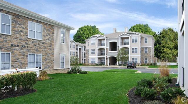 Foto del edificio - Garden Springs Apartments