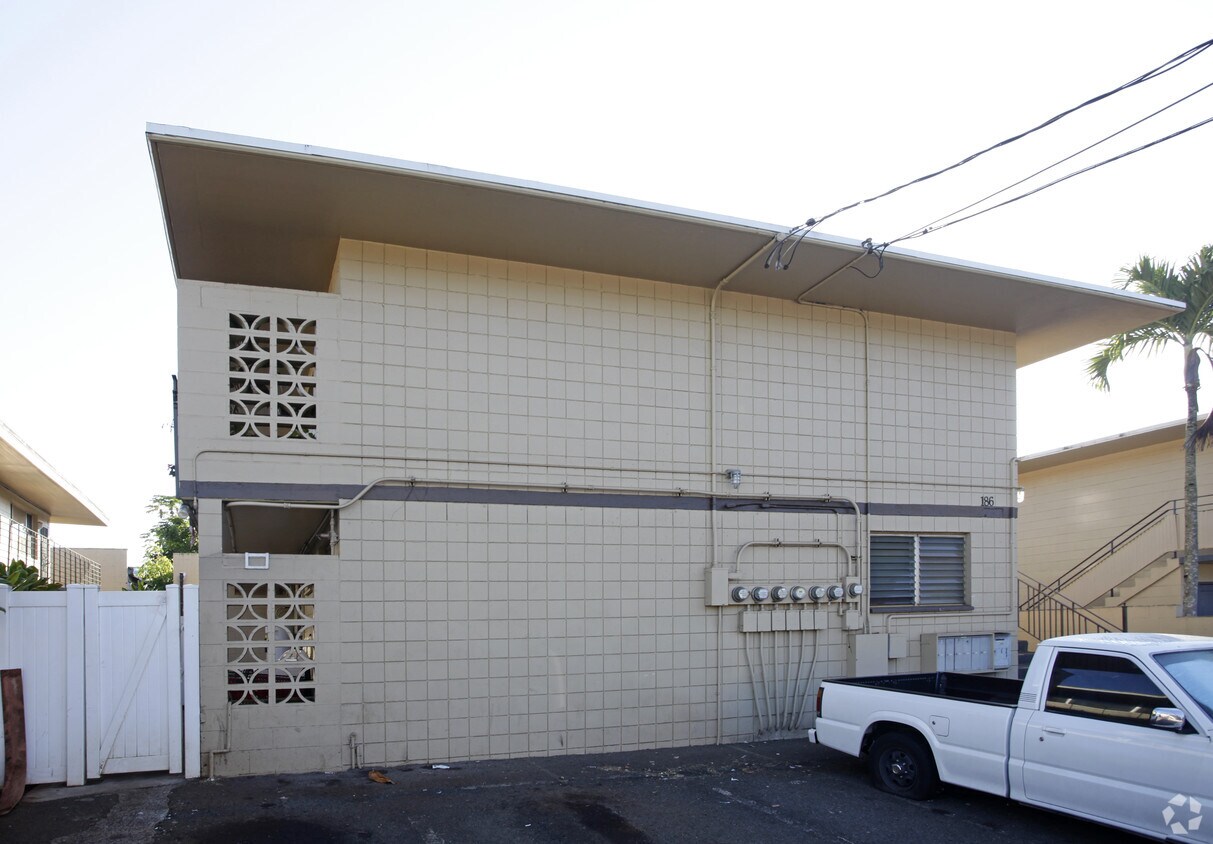 Foto del edificio - 186 Ohai St