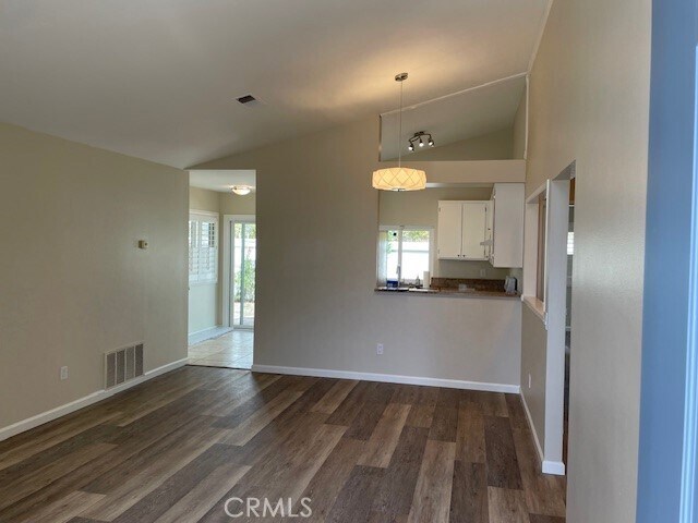 Building Photo - 2161 Hamden Dr