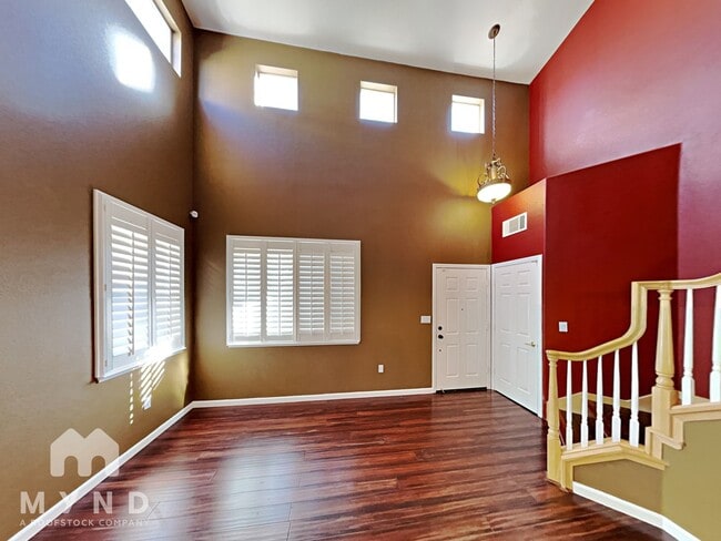 Building Photo - 637 Rock Rose Way
