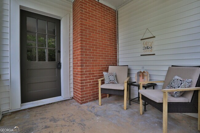 Building Photo - 219 N Midland Ave