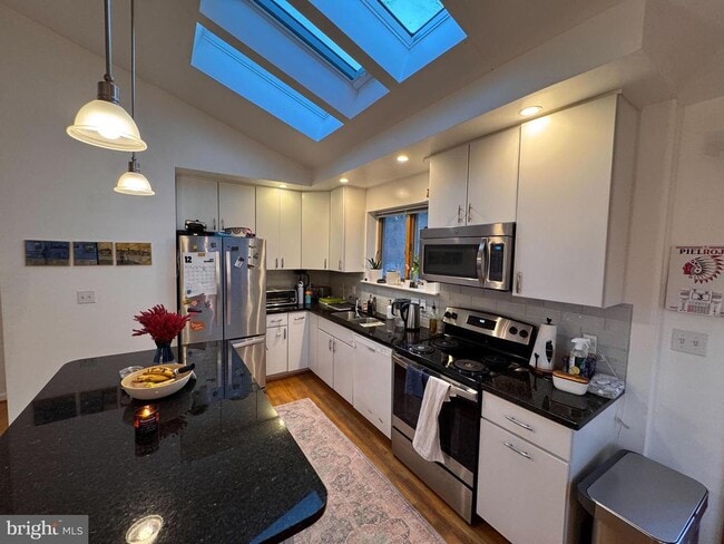 Foto del edificio - 6313 Walhonding Rd