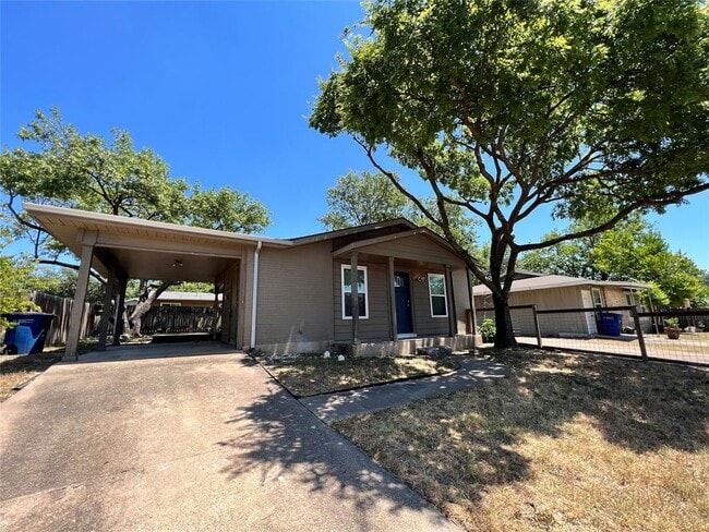 Building Photo - 7909 Lazy Ln