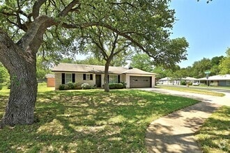Building Photo - 2307 Whitestone Dr