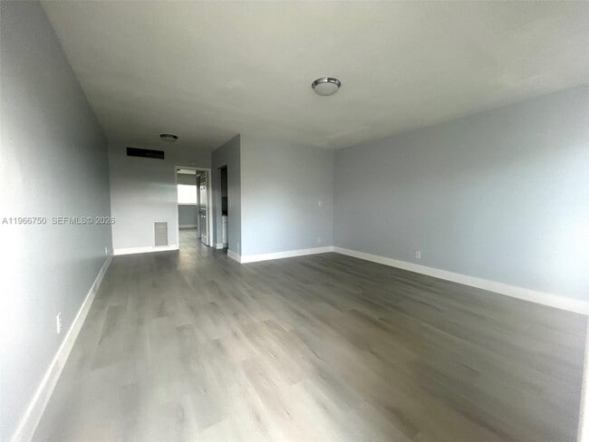 Foto del edificio - 2309 S Federal Hwy