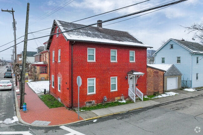 Colorful homes can be found in Ambridge.