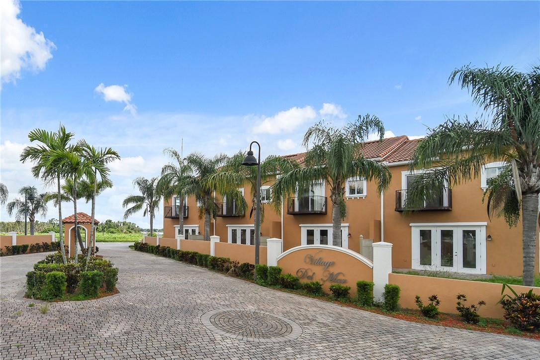 Primary Photo - 1001 Coronado
