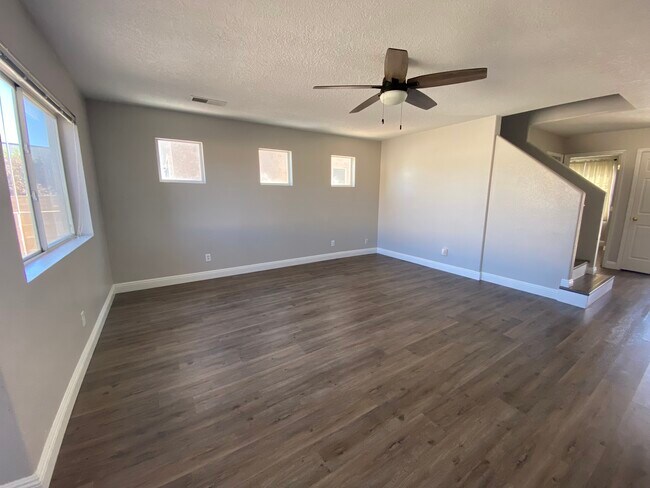 Building Photo - 10811 Jicama Way SE