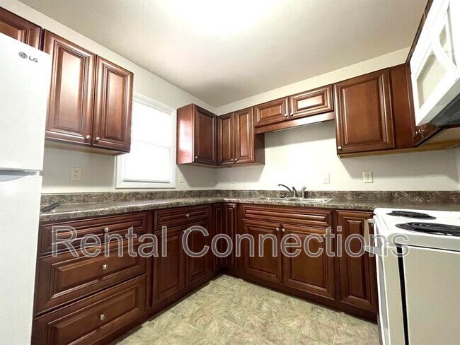 Building Photo - 8972 route 13 B