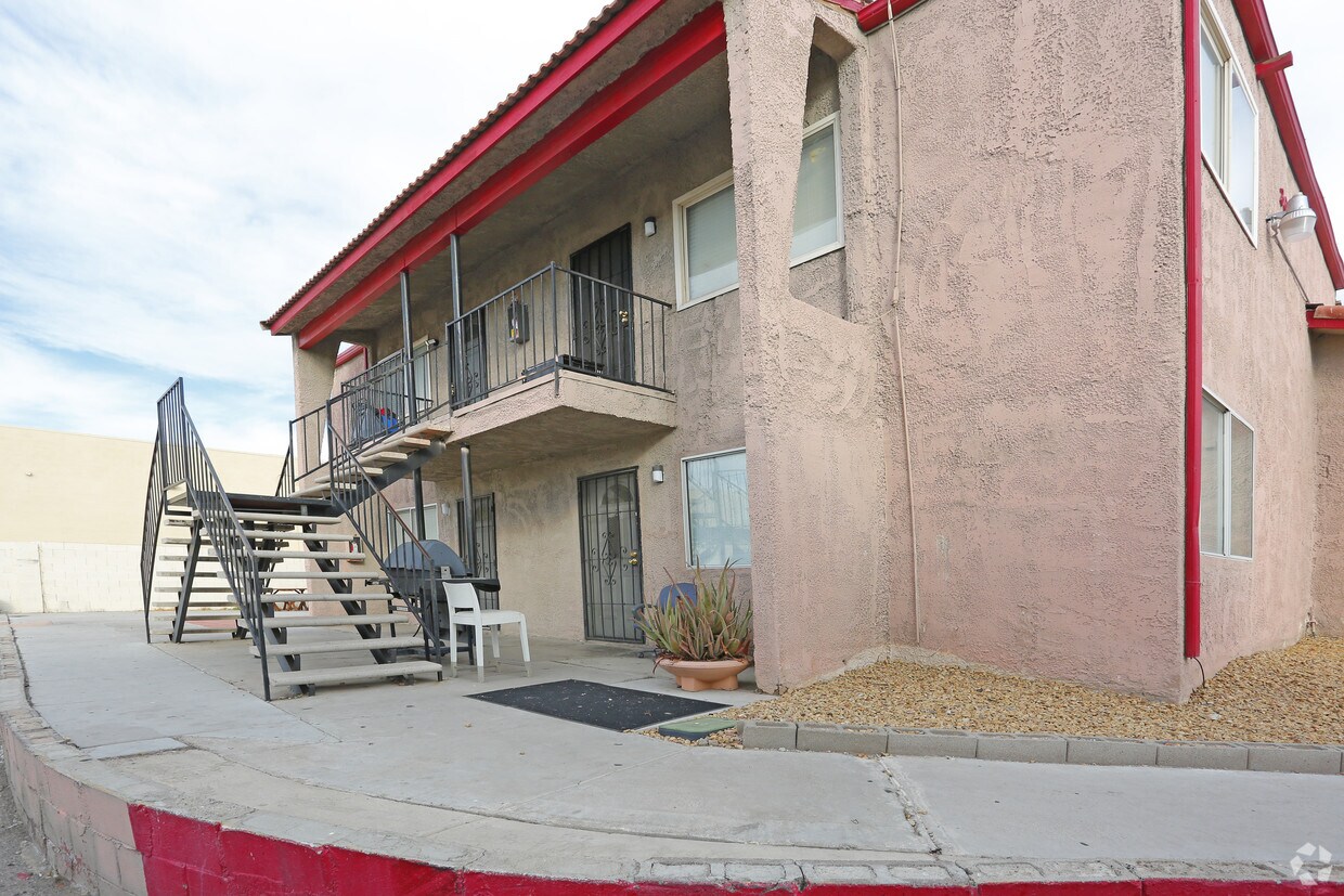 Building Photo - 3611 Ala Dr