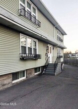 Building Photo - 470 Summer St