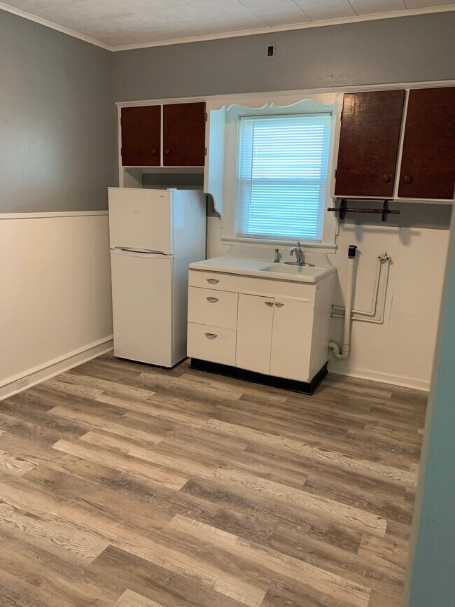 Kitchen - 220 W Mary St