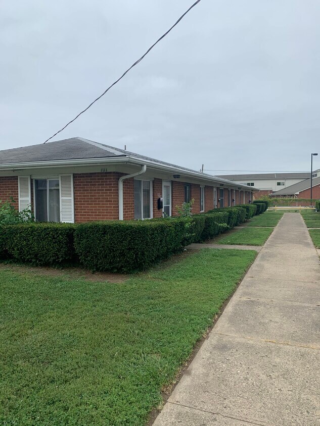 Foto principal - 1111 Troy St