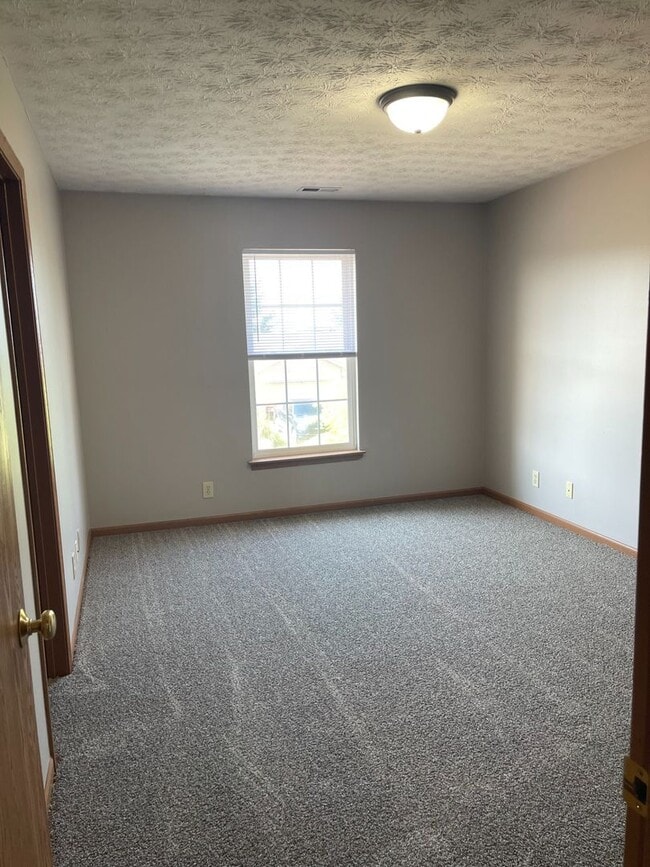 Building Photo - 3368 Edison Dr
