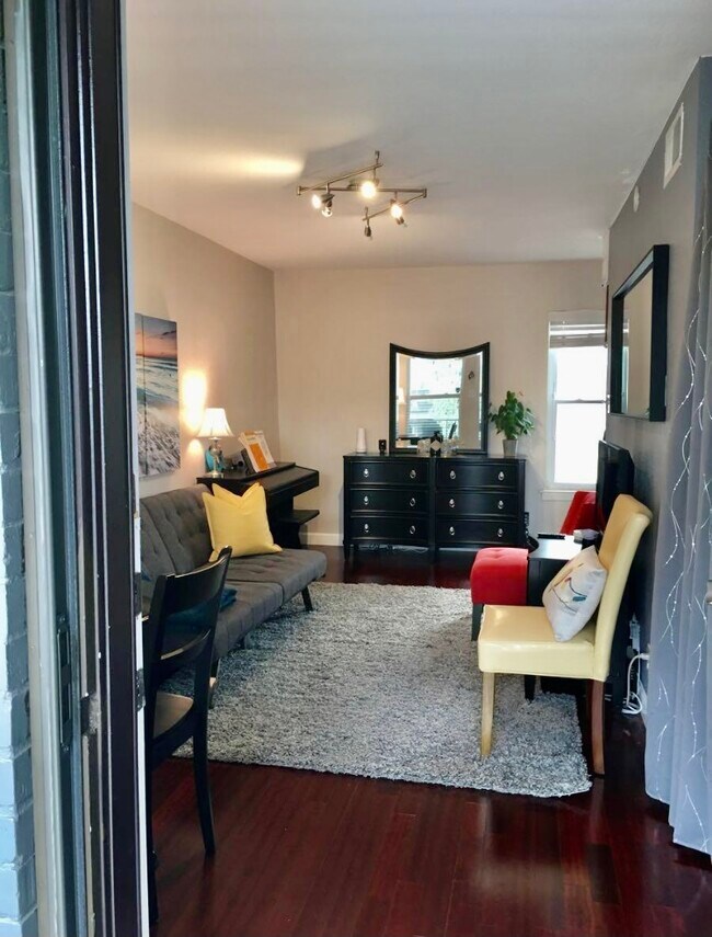 2020 S Congress Ave Unit 1204, Austin, TX 78704 Condo for Rent in