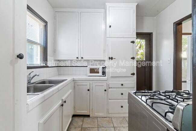 Foto del edificio - 3787 Park Blvd