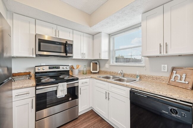 Building Photo - Worthington Meadows