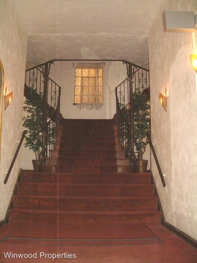 Building Photo - 1 br, 1 bath Apartment - 16414 Madison