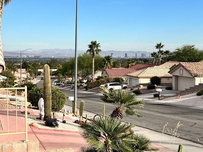Building Photo - Sun City Summerlin 55+ Community