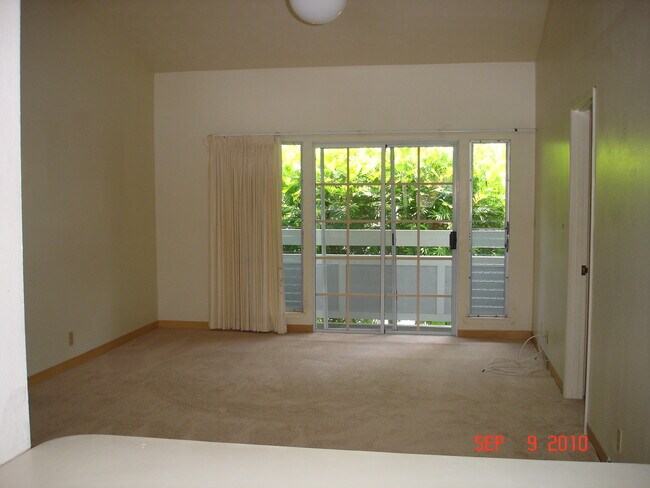 Foto del edificio - $3,000 / 2-BR / 2-BATH Townhouse with 1 pa...