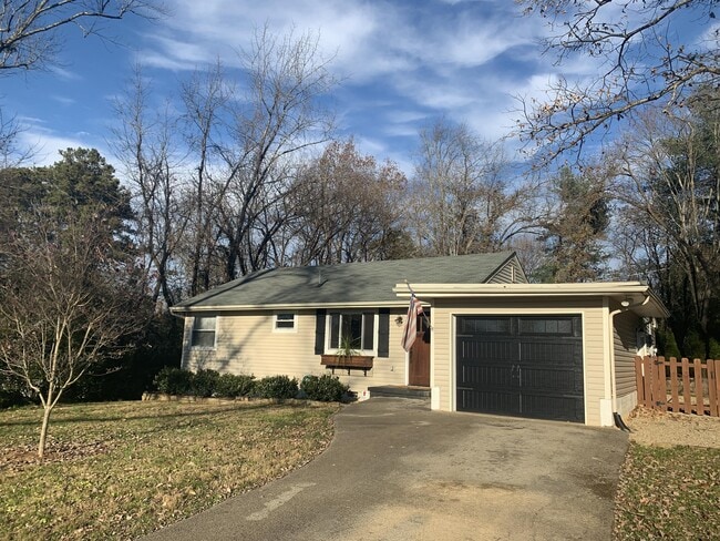 Building Photo - 7509 Rocky Hill Ln