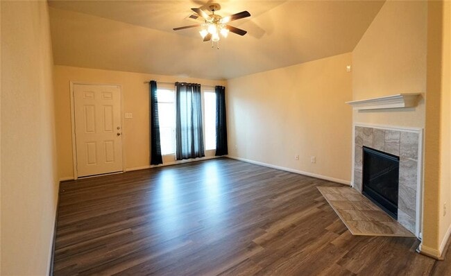 Building Photo - 1303 Kaliste Meadow Dr