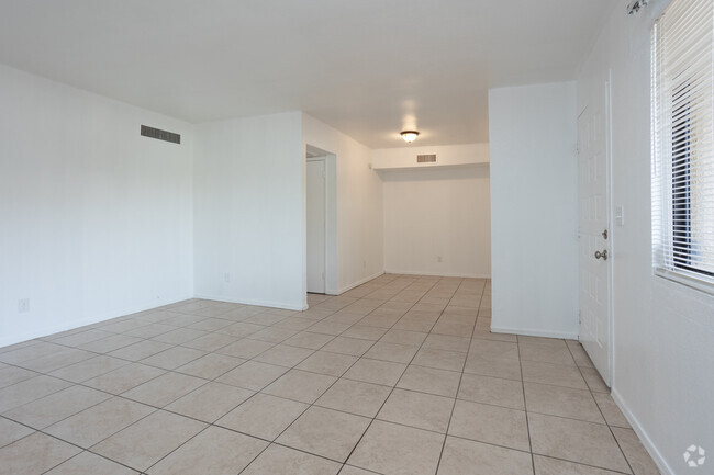 2BR, 1BA - 850SF - Morris Duplex' Tucson