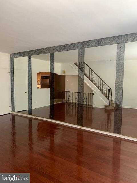 Foto del edificio - 1120 Cross St