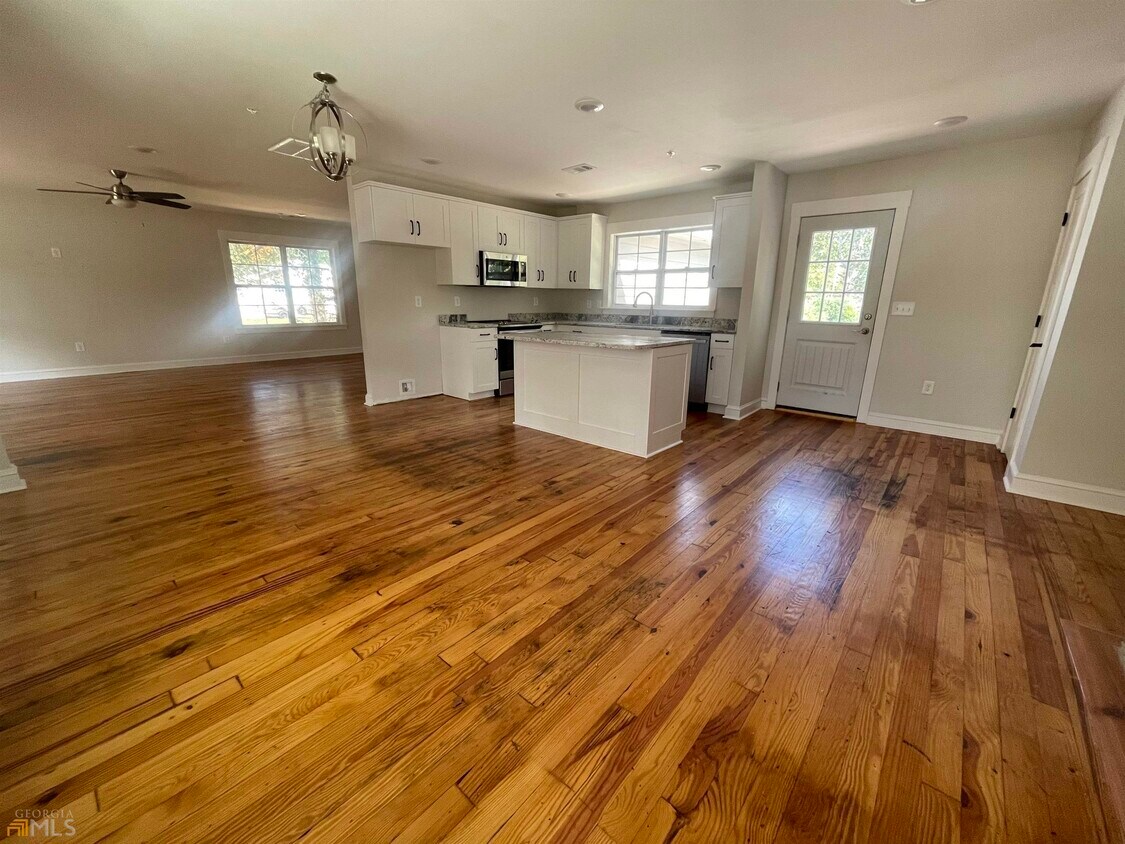 814 Emory St, Oxford, GA 30054 House Rental in Oxford, GA