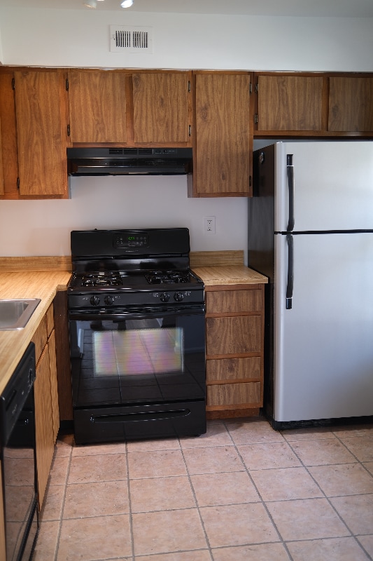 Photo - 153A Bradford Ct Apartment