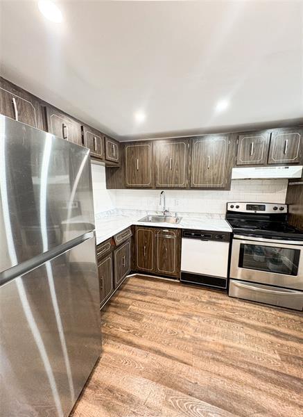 Building Photo - 8351 Sands Point Blvd