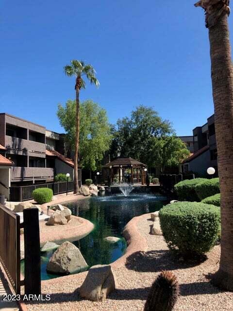 Foto del edificio - 1645 W Baseline Rd
