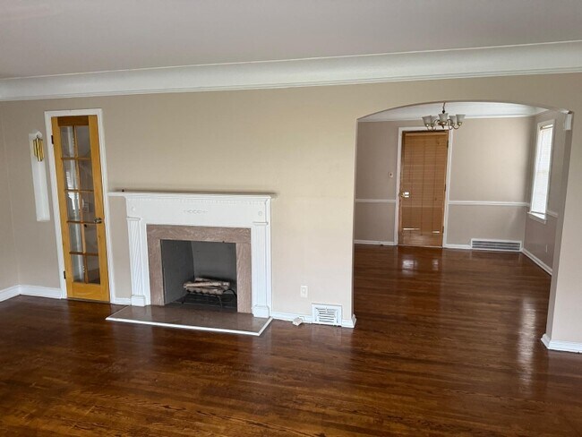 Foto del edificio - 13677 Cedar Rd