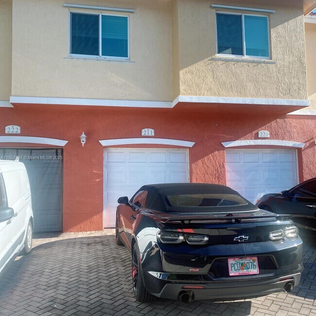Foto del edificio - 3340 Palomino Dr