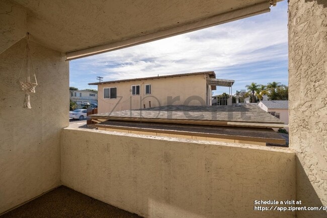 Building Photo - 4517 College Way