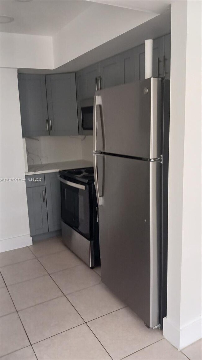 Foto del edificio - 2217 NW 59th Ave