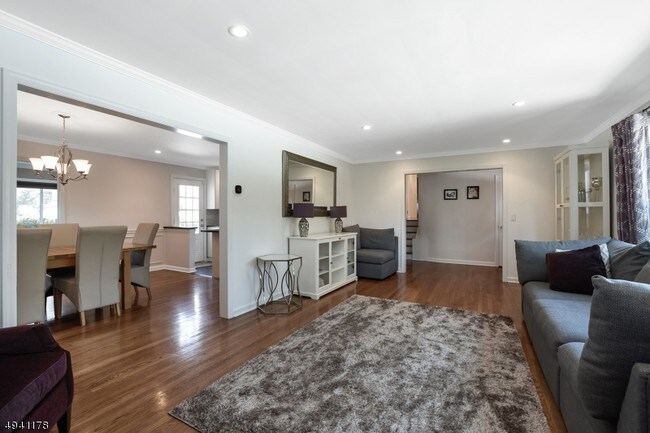 Foto del edificio - 241 Ashland Rd