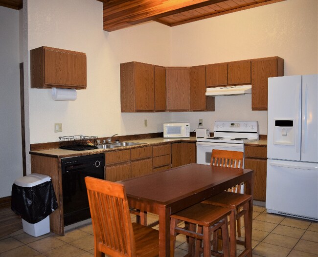 528 N M St Unit 3, Livingston, MT 59047 Room for Rent in Livingston