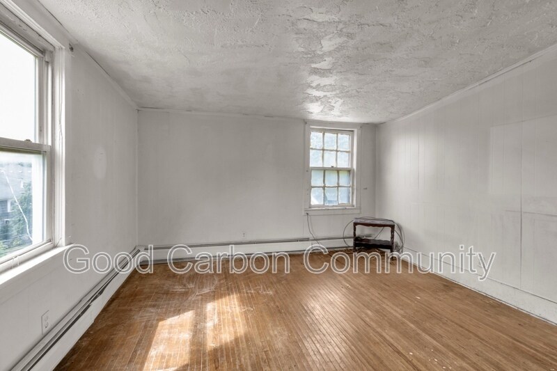 Foto principal - 111 Cottage St