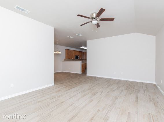Building Photo - 3 br, 2 bath Duplex - 2541 Leroy Lane B