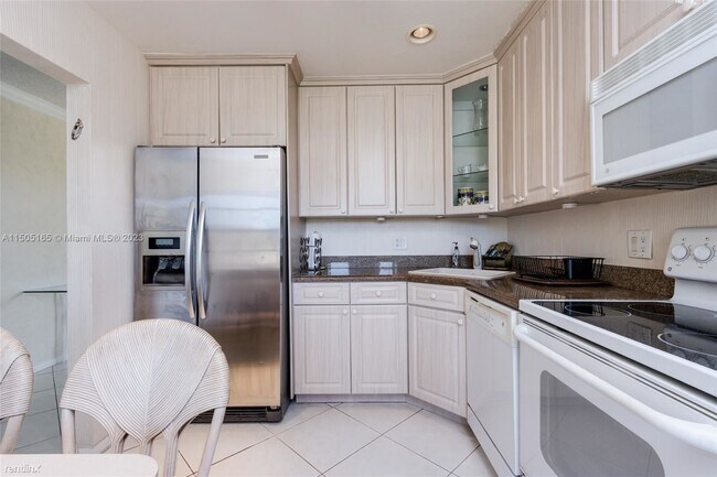 Foto del edificio - 2 br, 2 bath House - 8566 Casa del Lago # H