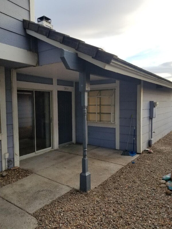 Foto principal - 5861 Medallion Dr