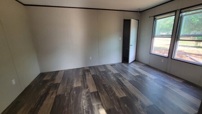 Foto del edificio - 5527 Lake View Dr