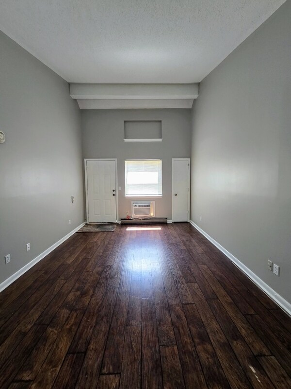 Foto del edificio - 3703 Squaw Valley Dr SW