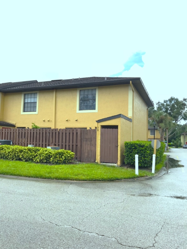 Building Photo - 7404 Woodburn Ct